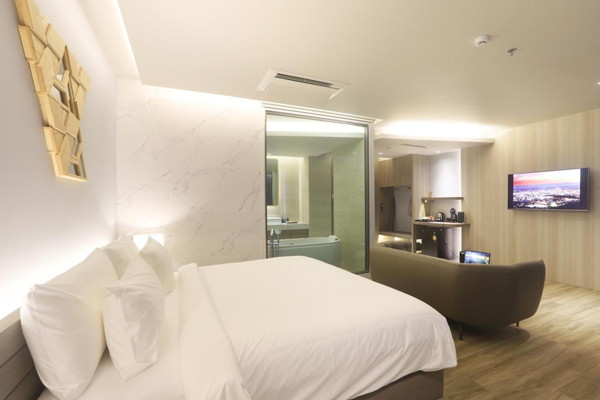 The Signature Hotel Airport Hat Yai Exterior photo
